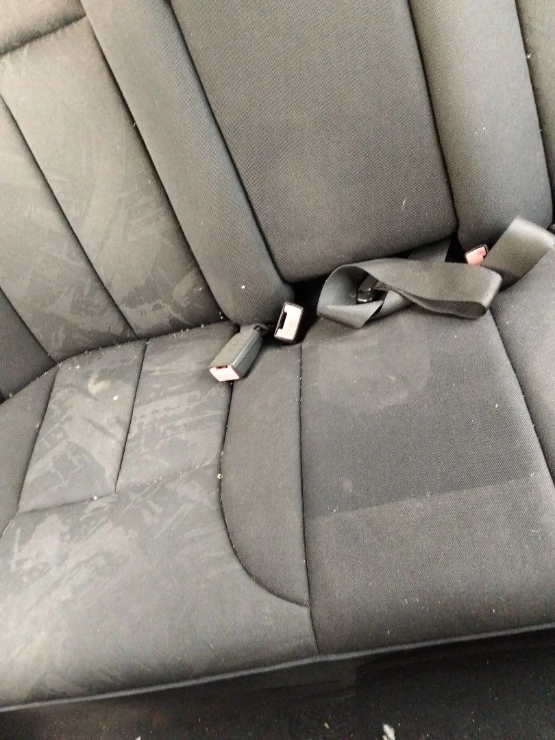 Foto de ENGANCHE CINTURON TRASERO DERECHO MERCEDES-BENZ CLASE E (BM 210) BERLINA 3.0 Diesel CAT (136 CV / 100 KW)