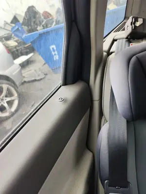 Foto de CINTURON SEGURIDAD TRASERO DERECHO VOLVO V50 FAMILIAR 2.0 Diesel CAT (136 CV / 100 KW)