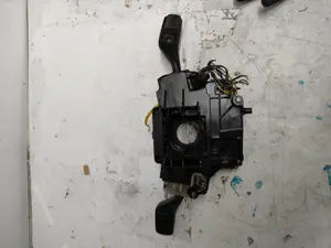 Foto de MANDO MULTIFUNCION FORD FOCUS BERLINA (CAP) 2.0 TDCi CAT (136 CV / 100 KW) referencia 3M5T6475 foto 2