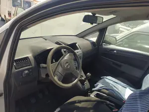 Foto de VOLANTE OPEL ZAFIRA B 1.7 16V CDTI (110 CV / 81 KW)