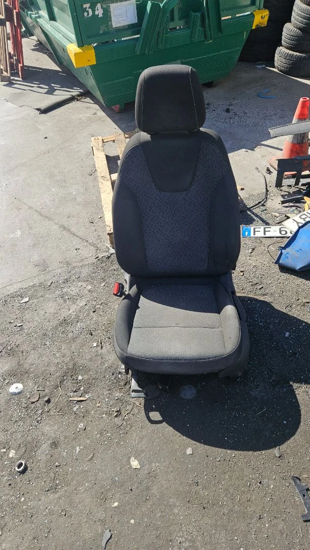 Foto de ASIENTO DELANTERO IZQUIERDO OPEL CROSSLAND X 1.2 (110 CV / 81 KW)
