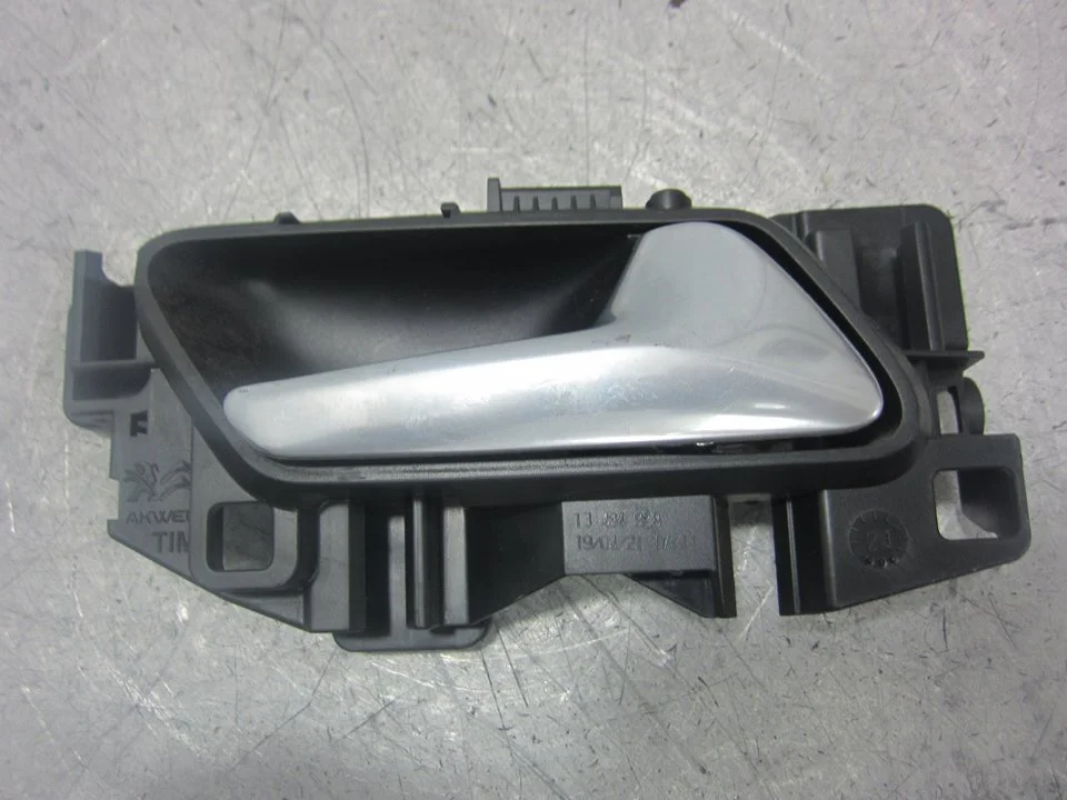 Foto de MANETA INTERIOR DELANTERA DERECHA OPEL CROSSLAND X 1.2 (110 CV / 81 KW) referencia A006AB01