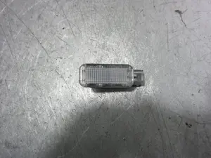 Foto de LUZ INTERIOR SEAT LEON (5F1) 1.6 TDI (105 CV / 77 KW) referencia 094741