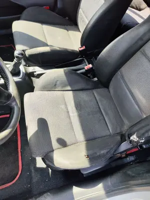Foto de ASIENTO DELANTERO IZQUIERDO SEAT LEON (1M1) 1.9 TDI (90 CV / 66 KW)