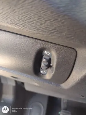 Foto de INTERRUPTOR RENAULT KANGOO II (F/KW0) 1.5 dCi Diesel FAP (90 CV / 66 KW)