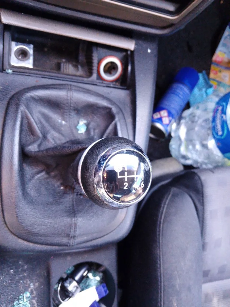 Foto de PALANCA CAMBIO VOLKSWAGEN PASSAT BERLINA (3B3) 1.9 TDI (131 CV / 96 KW) referencia 8D0711117F