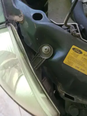 Foto de FARO DERECHO FORD KA (CCQ) 1.3 CAT (50 CV / 37 KW) referencia 1079423 foto 2