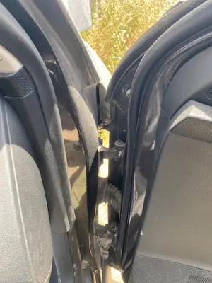 Foto de RETENEDOR PUERTA VOLKSWAGEN PASSAT VARIANT (3C5) 2.0 TDI DPF (170 CV / 125 KW)