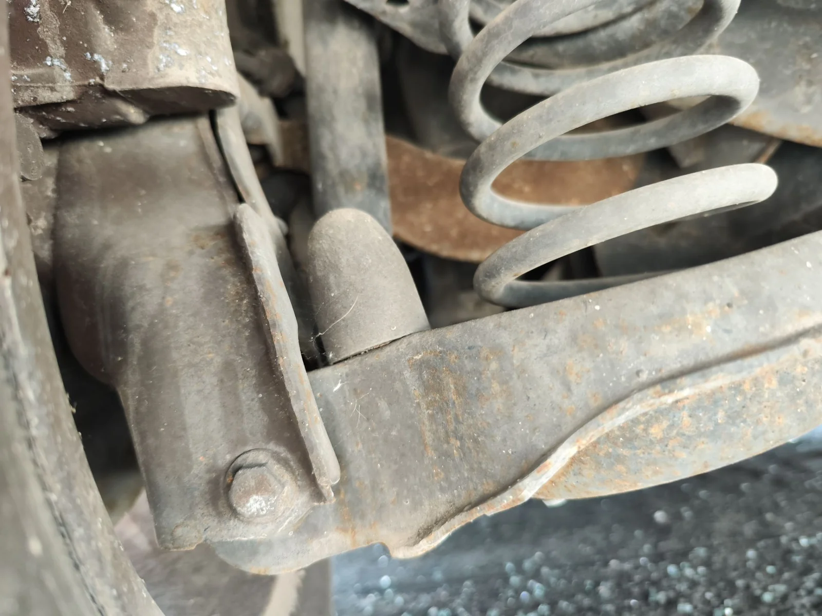 Foto de BRAZO SUSPENSION TRASERO IZQUIERDO FORD FOCUS C-MAX (CAP)(2003) 1.6 TDCi CAT (90 CV / 66 KW)