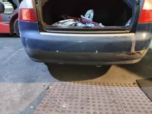 Foto de PARAGOLPES TRASERO AUDI A4 BERLINA (8E)