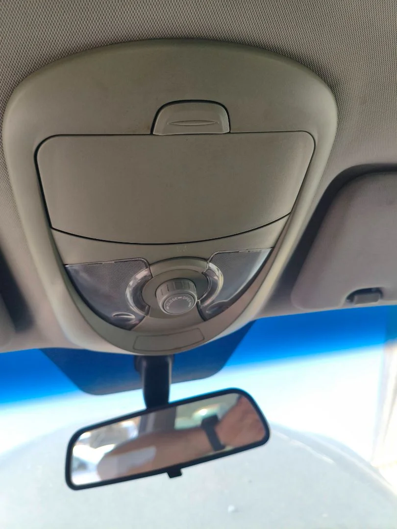 Foto de LUZ INTERIOR SSANGYONG ACTYON 2.0 TD CAT (141 CV / 104 KW)