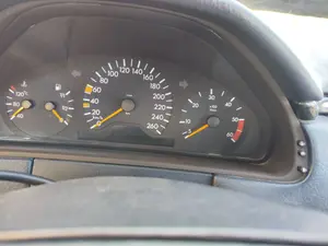 Foto de CUADRO INSTRUMENTOS MERCEDES-BENZ CLASE E (BM 210) BERLINA 3.0 Turbodiesel CAT (177 CV / 130 KW)