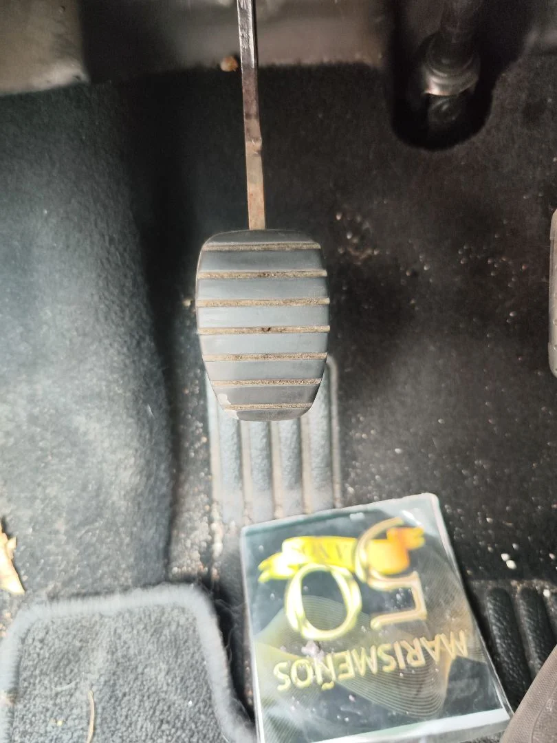 Foto de PEDAL EMBRAGUE RENAULT CLIO III 1.2 16V (75 CV / 55 KW)