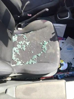 Foto de ASIENTO DELANTERO DERECHO RENAULT CLIO III 1.4 16V (98 CV / 72 KW)