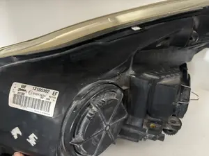 Foto de FARO DERECHO OPEL CORSA D 1.3 16V CDTI (75 CV / 55 KW) referencia 93189358 foto 10