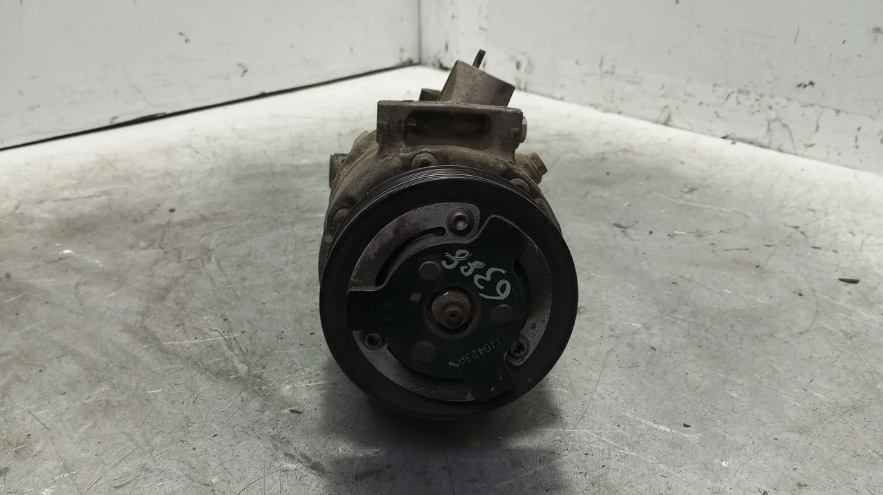 Foto de COMPRESOR AIRE ACONDICIONADO VOLKSWAGEN CADDY (2K)(02.2004) 1.9 TDI (BSU) (75 CV / 55 KW) referencia 7H0820803F