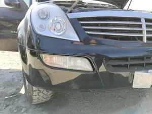 Foto de PARAGOLPES DELANTERO SSANGYONG REXTON 2.7 Turbodiesel CAT (160 CV / 118 KW) foto 2