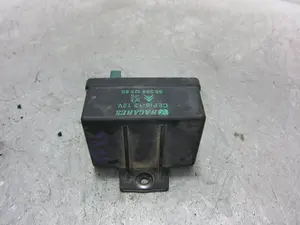 Foto de CAJA PRECALENTAMIENTO PEUGEOT PARTNER (S2) 1.9 Diesel (69 CV / 51 KW) referencia 9639912580 foto 4