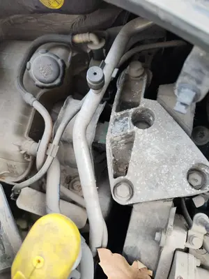 Foto de TUBOS AIRE ACONDICIONADO RENAULT SCENIC II (JM) 1.9 dCi Diesel (120 CV / 88 KW)