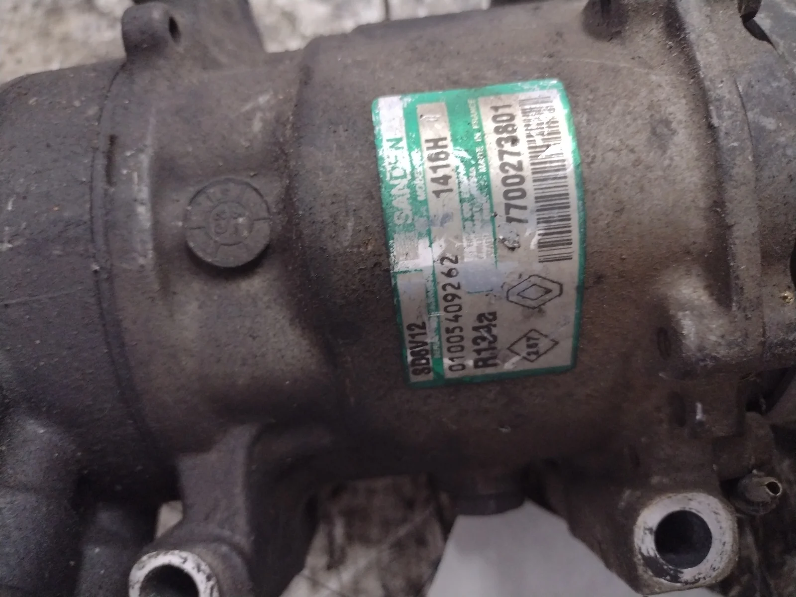 Foto de COMPRESOR AIRE ACONDICIONADO RENAULT CLIO II FASE II (B/CB0) referencia 7700273801