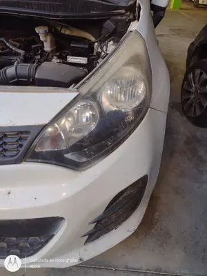 Foto de FARO IZQUIERDO KIA RIO (UB) 1.2 CAT (86 CV / 63 KW) referencia 921011W280 foto 1