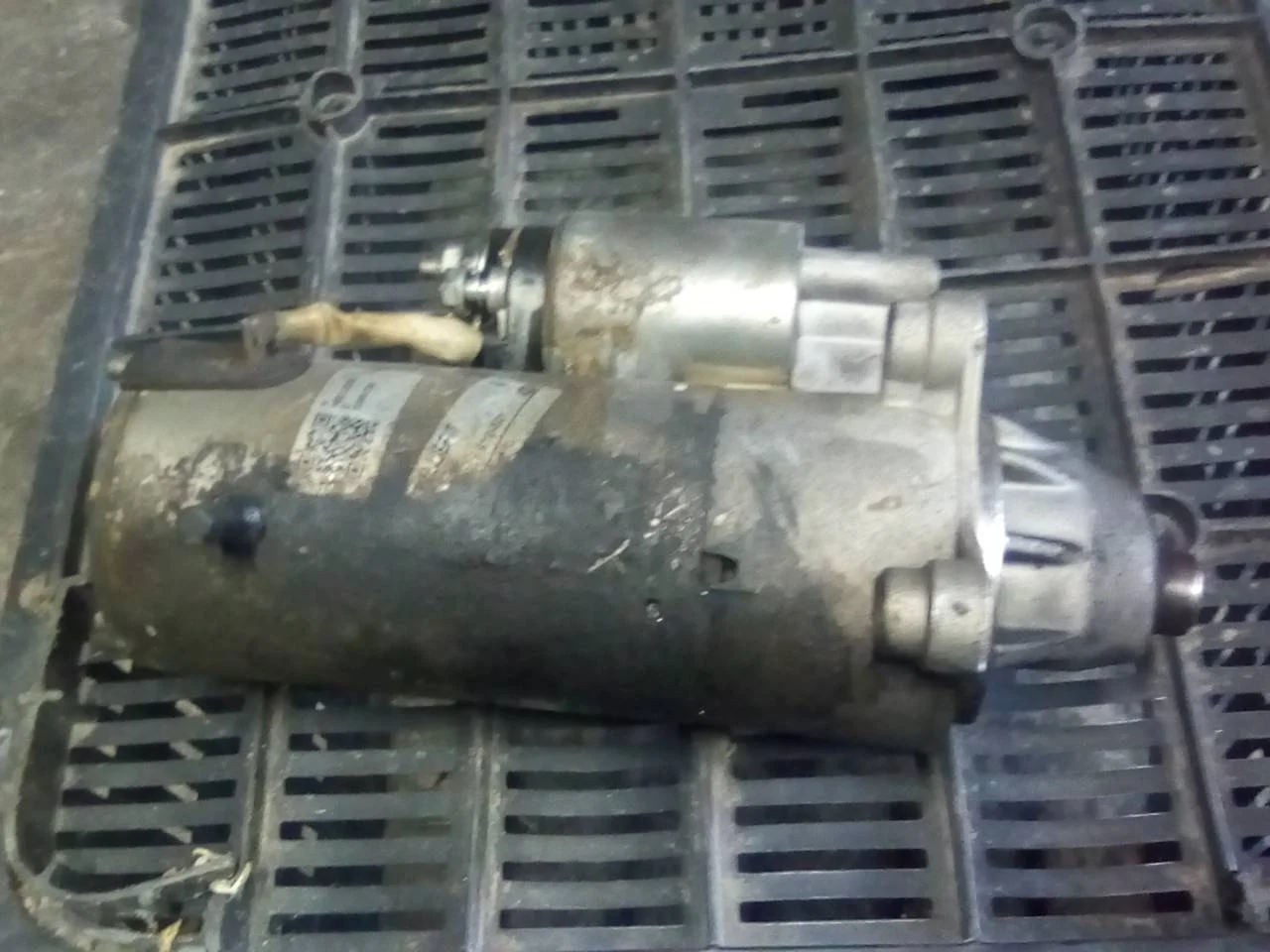 Foto de MOTOR ARRANQUE FORD FOCUS FAMILIAR (CAK) 1.8 TDDI Turbodiesel CAT (90 CV / 66 KW) referencia A48212353