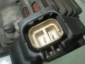 Foto de ALTERNADOR KIA CERATO (LD) referencia 2655475 foto 4