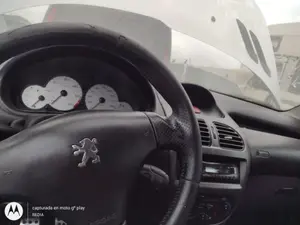 Foto de SALPICADERO PEUGEOT 206 1.4 HDi (68 CV / 50 KW) referencia 8203RY