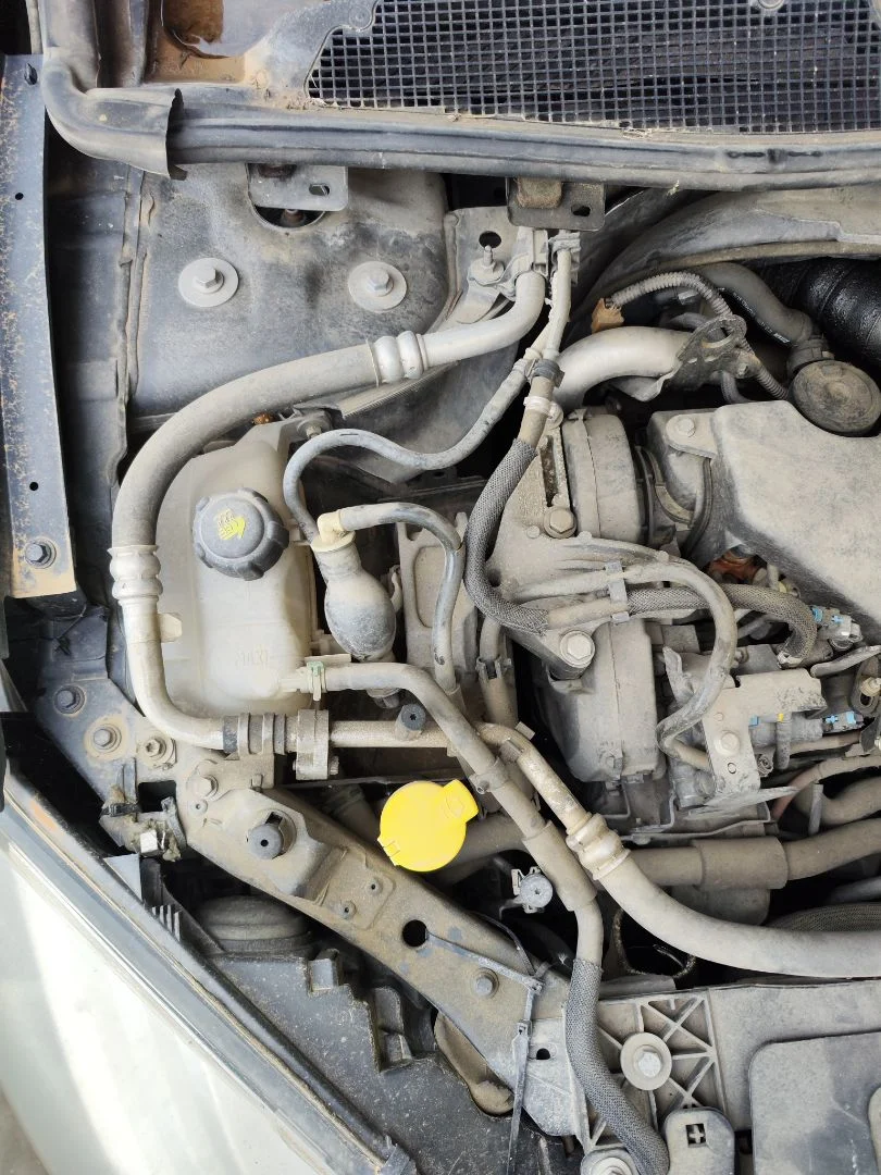 Foto de TUBOS AIRE ACONDICIONADO RENAULT MEGANE III BERLINA 5P 1.5 dCi Diesel FAP (110 CV / 81 KW)