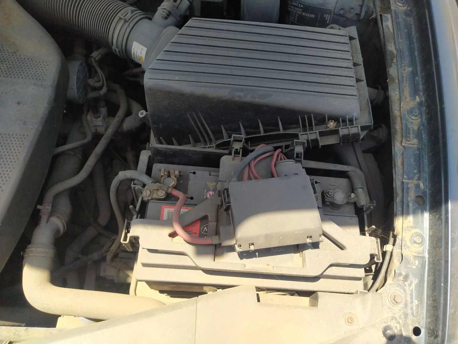 Foto de CAJA RELES / FUSIBLES SEAT LEON (1M1) 1.9 TDI (90 CV / 66 KW)