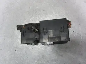 Foto de CAJA RELES / FUSIBLES MAZDA 3 BERLINA (BK) 1.6 CD Diesel CAT (109 CV / 80 KW) referencia BP4K66767 foto 4