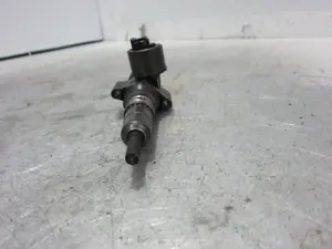 Foto de INYECTOR VOLKSWAGEN GOLF V (1K1)(10.2003) referencia 03G130073B foto 4
