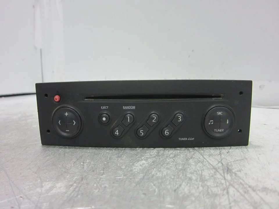 Foto de SISTEMA AUDIO / RADIO CD RENAULT SCENIC II (JM) referencia 8200300858B