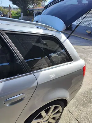 Foto de LUNA CUSTODIA TRASERA IZQUIERDA AUDI A4 AVANT (8E) 3.0 V6 24V TDI (233 CV / 171 KW)