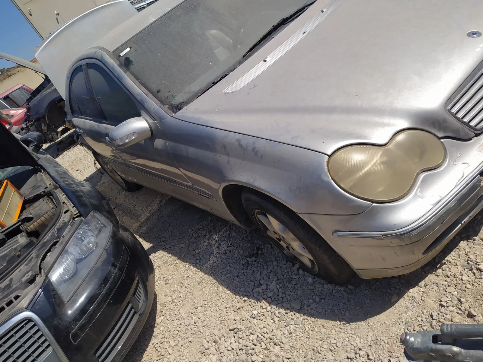 Foto de FARO ANTINIEBLA DERECHO MERCEDES-BENZ CLASE C (BM 203) BERLINA 2.2 CDI CAT (143 CV / 105 KW) referencia A215820065664