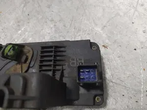 Foto de CERRADURA PUERTA TRASERA DERECHA OPEL ZAFIRA A 1.8 16V CAT (116 CV / 85 KW) referencia 90561158 foto 2