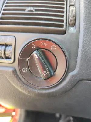 Foto de MANDO LUCES VOLKSWAGEN GOLF IV BERLINA (1J1)(10.1997) 1.9 TDI (90 CV / 66 KW)
