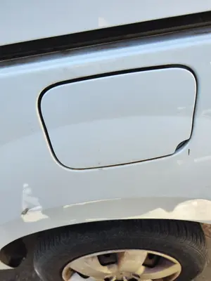 Foto de TAPA EXTERIOR COMBUSTIBLE RENAULT KANGOO II (F/KW0) 1.5 dCi Diesel CAT (86 CV / 63 KW)