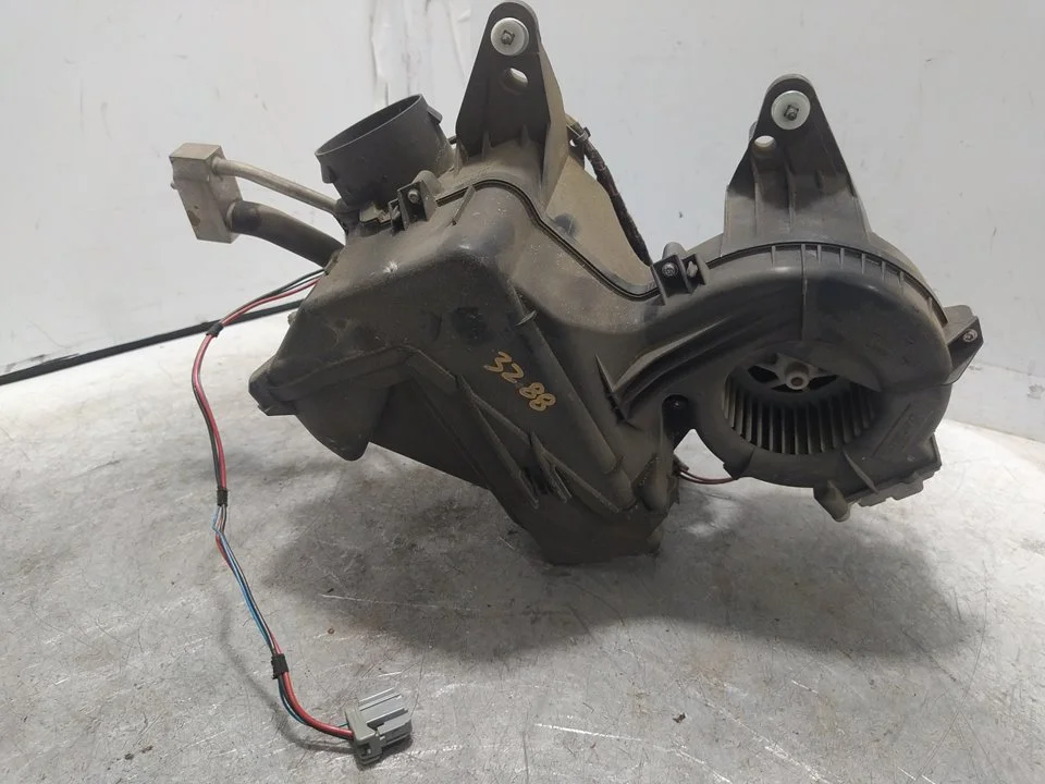 Foto de MOTOR CALEFACCION VOLVO XC90 2.4 Diesel CAT (185 CV / 136 KW) referencia 30730698