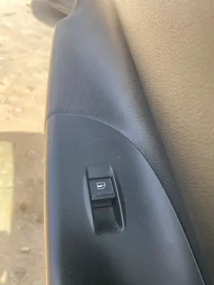 Foto de MANDO ELEVALUNAS TRASERO IZQUIERDO VOLKSWAGEN PASSAT VARIANT (3C5) 2.0 TDI DPF (170 CV / 125 KW)