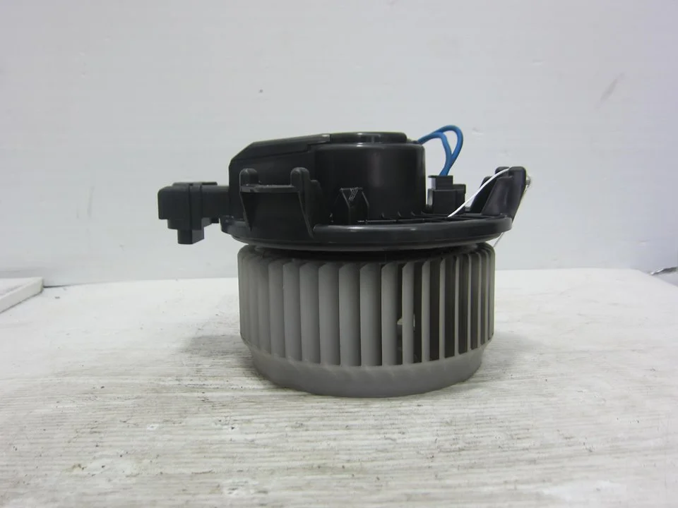 Foto de MOTOR CALEFACCION TOYOTA AURIS (E15) 1.4 Turbodiesel CAT (90 CV / 66 KW) referencia AV272700