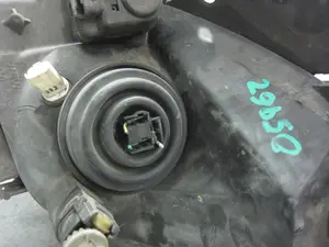 Foto de FARO DERECHO CITROEN XSARA PICASSO 1.6 16V HDi (90 CV / 66 KW) referencia 9649557380 foto 6