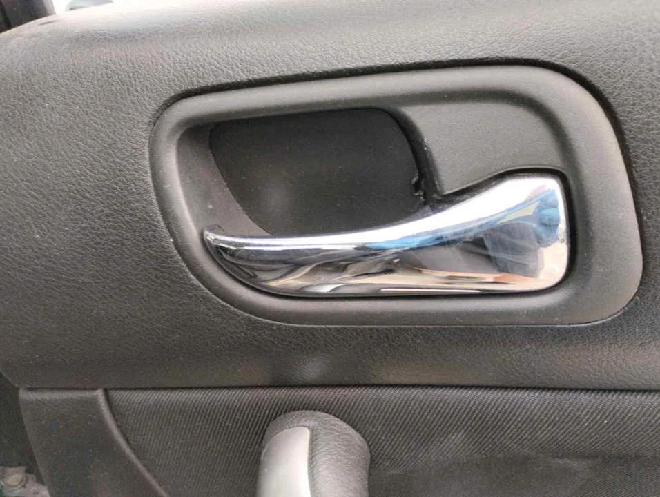 Foto de MANETA INTERIOR TRASERA DERECHA HONDA ACCORD BERLINA (CL/CN) 2.0 VTEC CAT (155 CV / 114 KW)