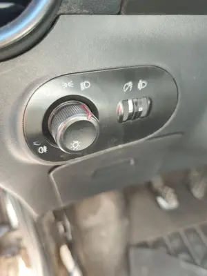 Foto de MANDO LUCES SEAT IBIZA (6L1) 1.9 TDI (101 CV / 74 KW)