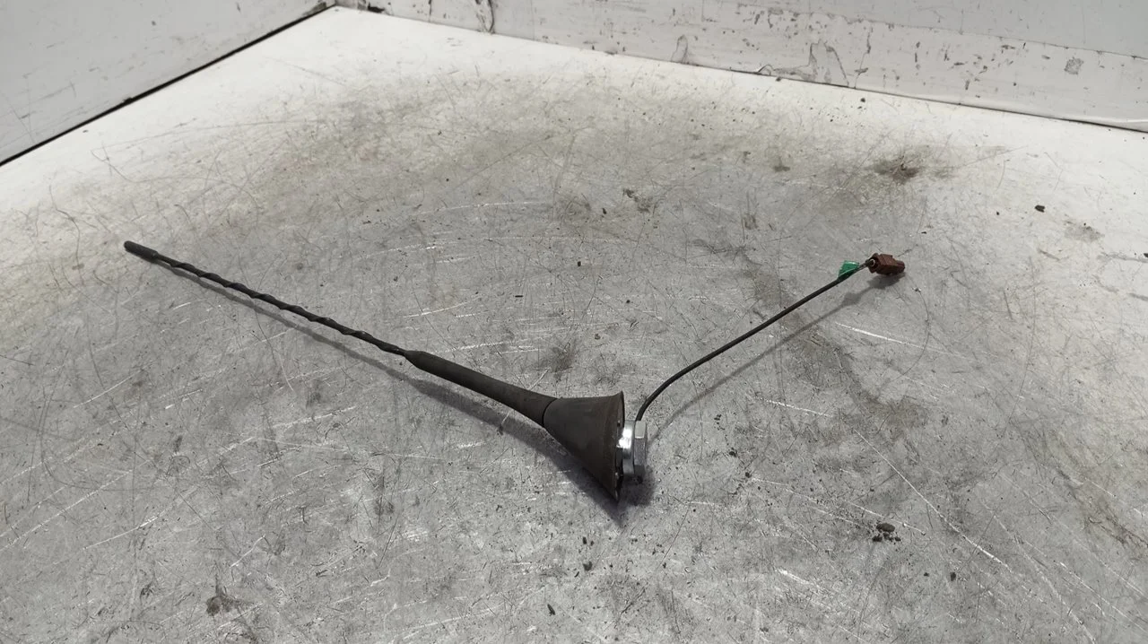 Foto de ANTENA CITROEN C3 1.4 (73 CV / 54 KW) referencia 9674768680