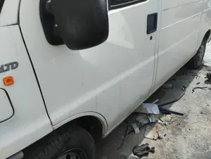 Foto de PUERTA DELANTERA IZQUIERDA FIAT DUCATO II COMBI 2.8 TDI CAT (122 CV / 90 KW) foto 2