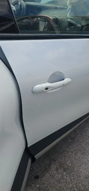 Foto de MANETA EXTERIOR DELANTERA DERECHA RENAULT CAPTUR I 1.5 dCi Diesel FAP (110 CV / 81 KW)