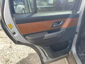 Foto de GUARNECIDO PUERTA TRASERA IZQUIERDA LAND ROVER RANGE ROVER SPORT 2.7 Td V6 CAT (190 CV / 140 KW) referencia LR016882 foto 2