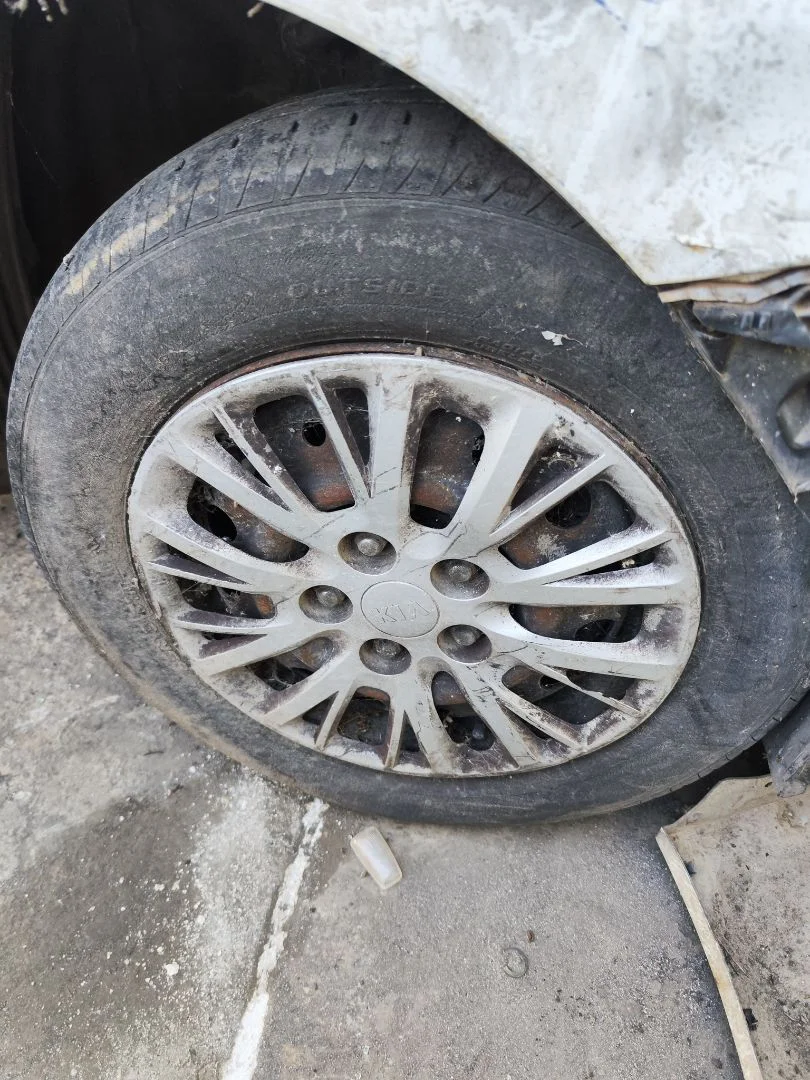 Foto de LLANTA KIA CEED (JD) 1.4 CAT (99 CV / 73 KW)