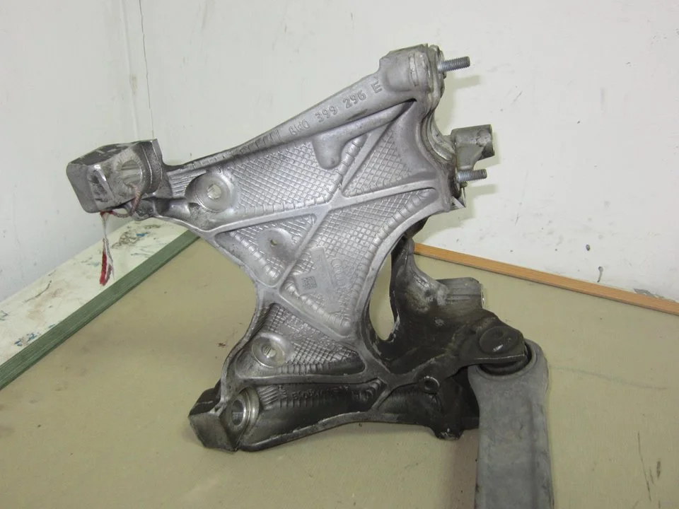 Foto de SOPORTE MOTOR DERECHO AUDI A5 COUPE (F53) 2.0 16V TDI (190 CV / 140 KW) referencia 8W0399296E